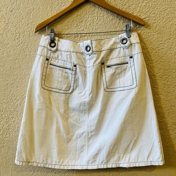 Cabi A-line Pleated Skirt Sz 8 100% Cotton Pockets White Red Black Stitching - Picture 3 of 7